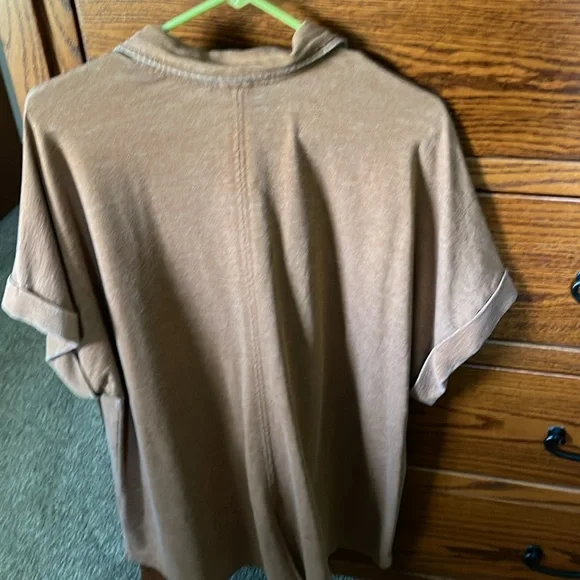 Jane & Delancey Casual Tan Shirt - Picture 4 of 10
